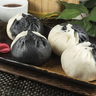 Pan Fried Pork Buns 黑白無雙生煎包